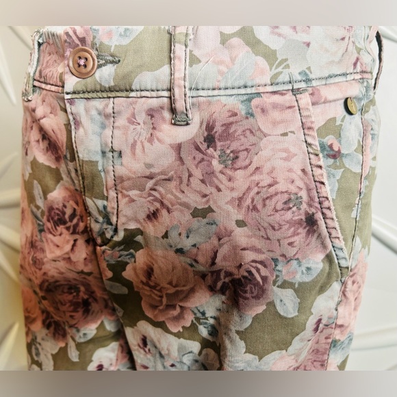 EUC Pilcro SZ 27 olive green/lilac floral skinny 5-pocket jeans, waist 31”-33” - Picture 5 of 8